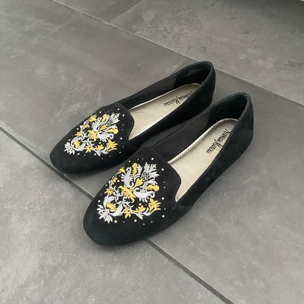 Neiman Marcus Leather Gold Embroidered Banks Loafers 7